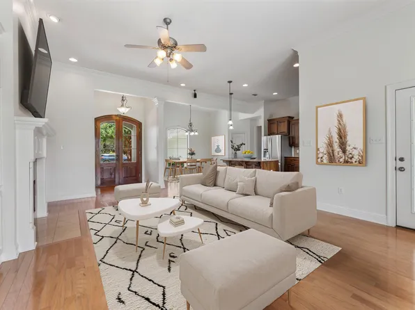 13243 Mill Point Dr, Gonzales, LA 70737