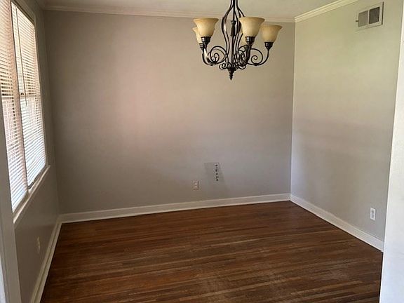 4th image of 606 W Barton Ave