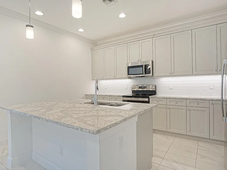 24060 SW Firenze Way — Photo 6