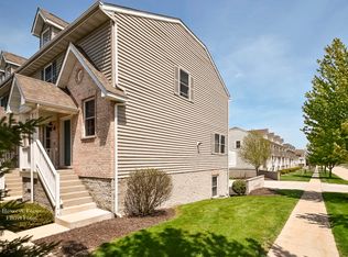 520 N Loves Rd, Cortland, IL 60112