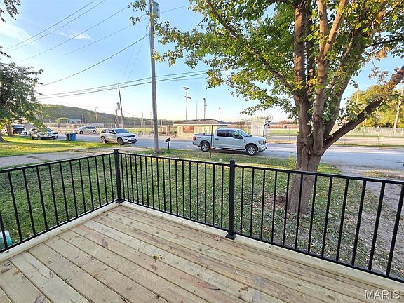 5th image of 1003 Hampton Ln