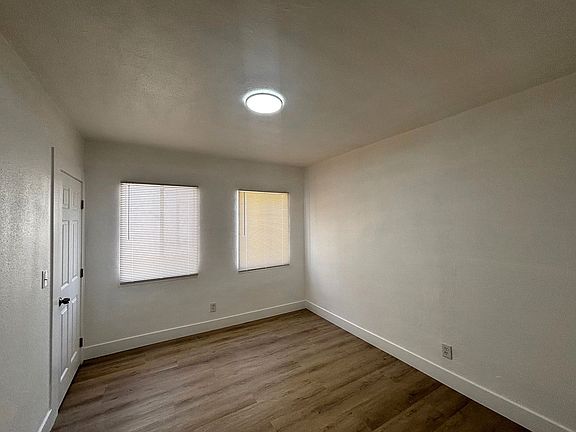 3rd image of 4701 S Figueroa St #510