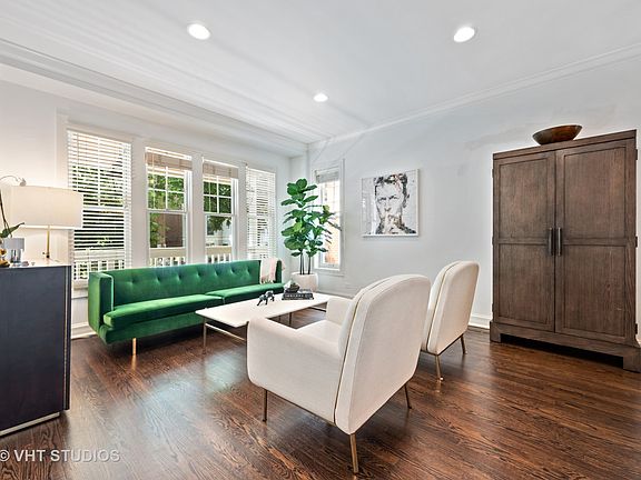 4th image of 1144 W Wrightwood Ave