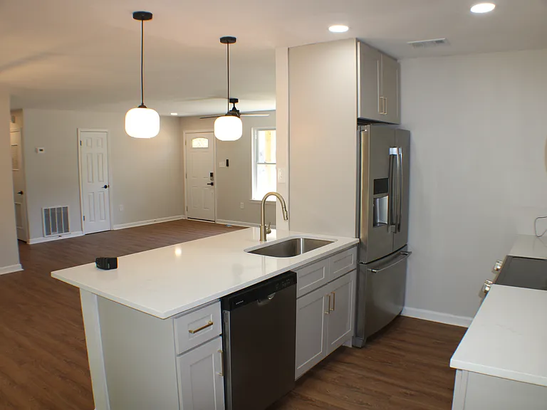 108 Greenbriar Dr — Photo 4