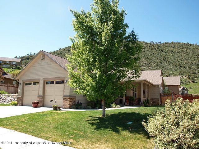 1st image of 725 S Wild Horse Dr