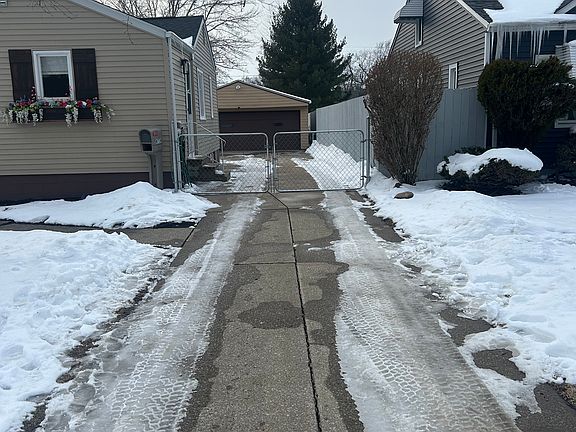 4th image of 6726 Orchard Blvd
