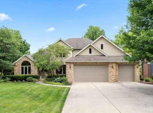 1008 Forest Trl, Sugar Grove, IL 60554