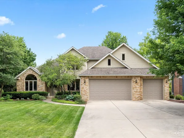 1008 Forest Trl, Sugar Grove, IL 60554