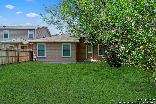 3 bed, 2.0 bath, 1588 sqft, $1,550 — Photo 4