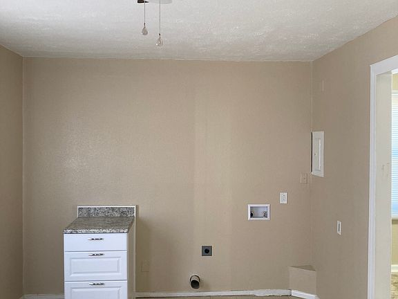 5th image of 4404 39th St