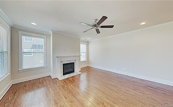 4th image of 760 Waterscape Ct