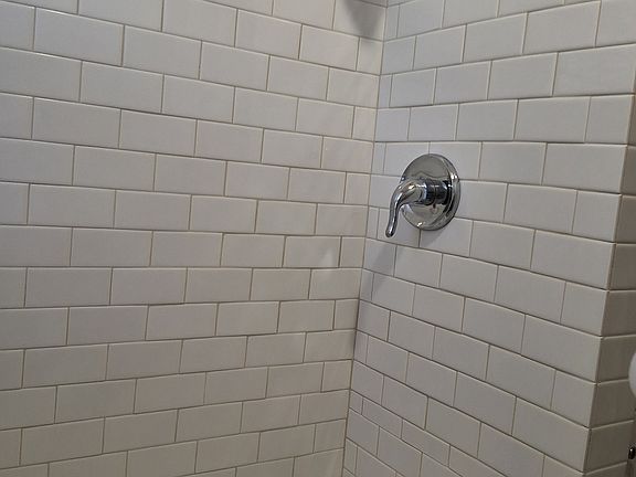 4th image of 698 Bergen St Floor 2
