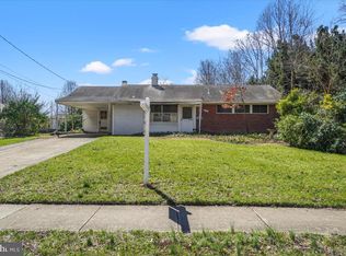 7302 Dickenson St, Springfield, VA 22150