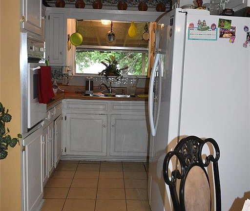 5th image of 213 Lakeway Dr