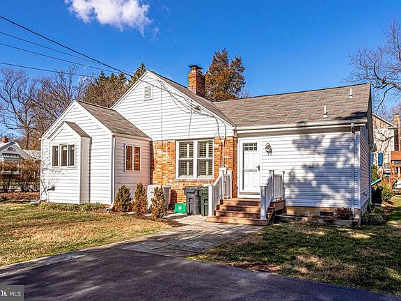 5th image of 600 Laura Dr