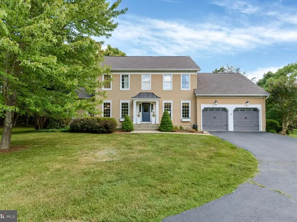 14340 Rosefinch Cir, Leesburg, VA 20176