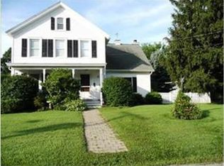 40 Fraleigh St, Red Hook, NY 12571