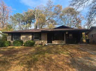 16 Hanover Dr, Little Rock, AR 72209