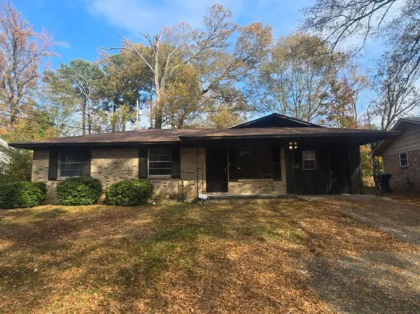 16 Hanover Dr, Little Rock, AR 72209