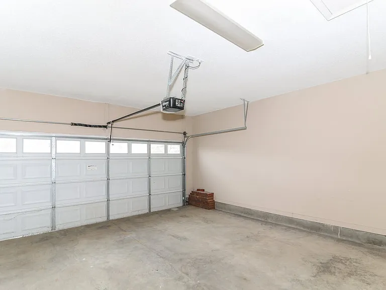9921 Greenalder Cv N — Photo 14