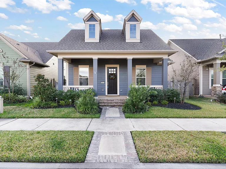 18547 First Landing Dr — Photo 1