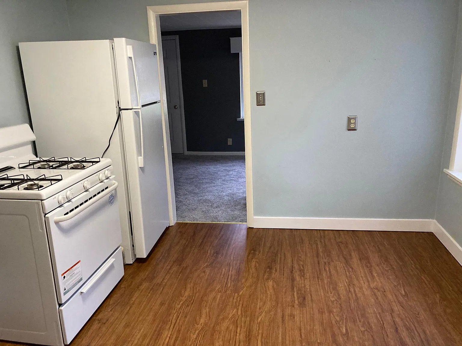 2274 Chester Avenue — Photo 4