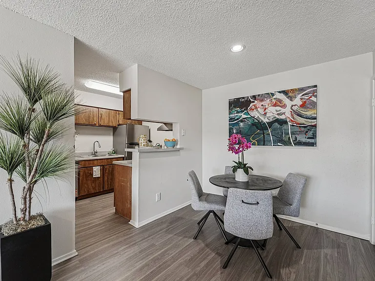 Elegant Dining Space at Sandstone Apartments