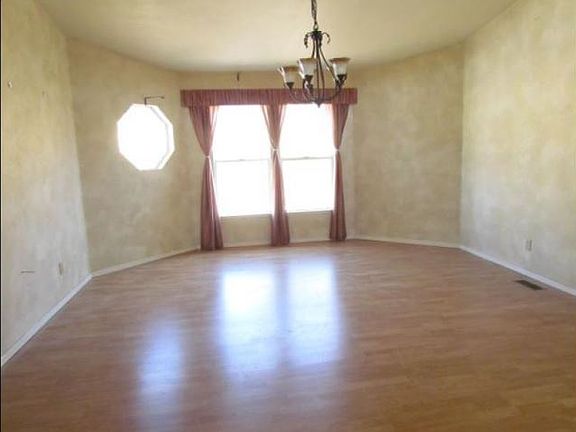 4th image of 19504 Tara Ln