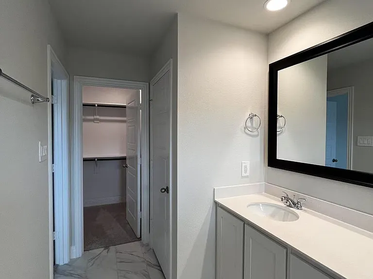 633 Sandiford Ct — Photo 14