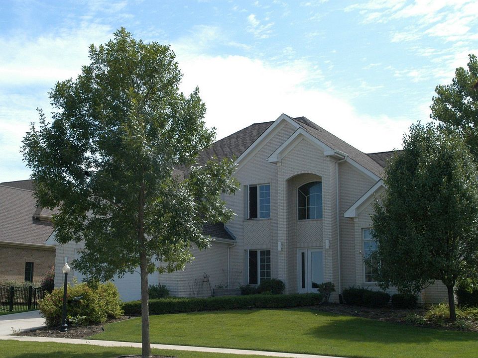1st image of 13688 Cambridge Dr