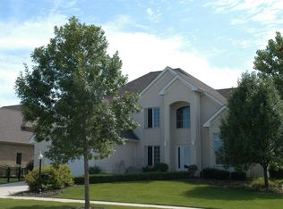 13688 Cambridge Dr, Lemont, IL 60439