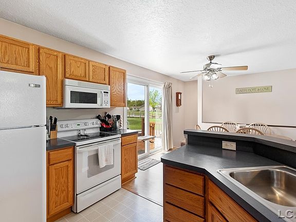 5th image of 1837 Redwood Cir