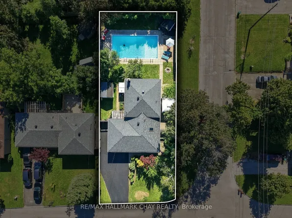 30 Harding Ave, Barrie, ON L4M 3K2