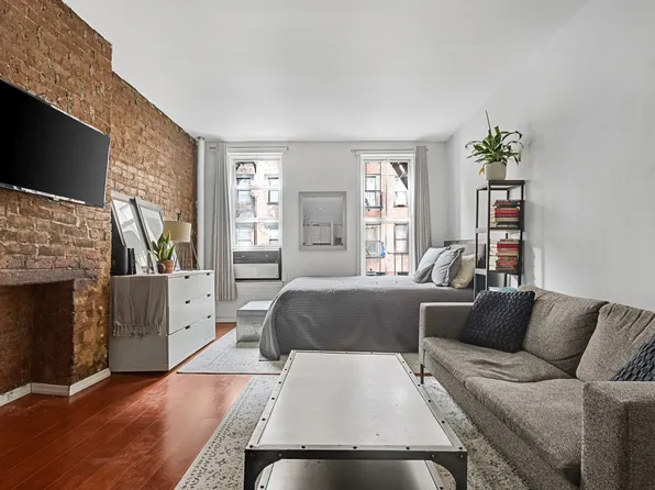 426 West 46th Street image 1 of 6