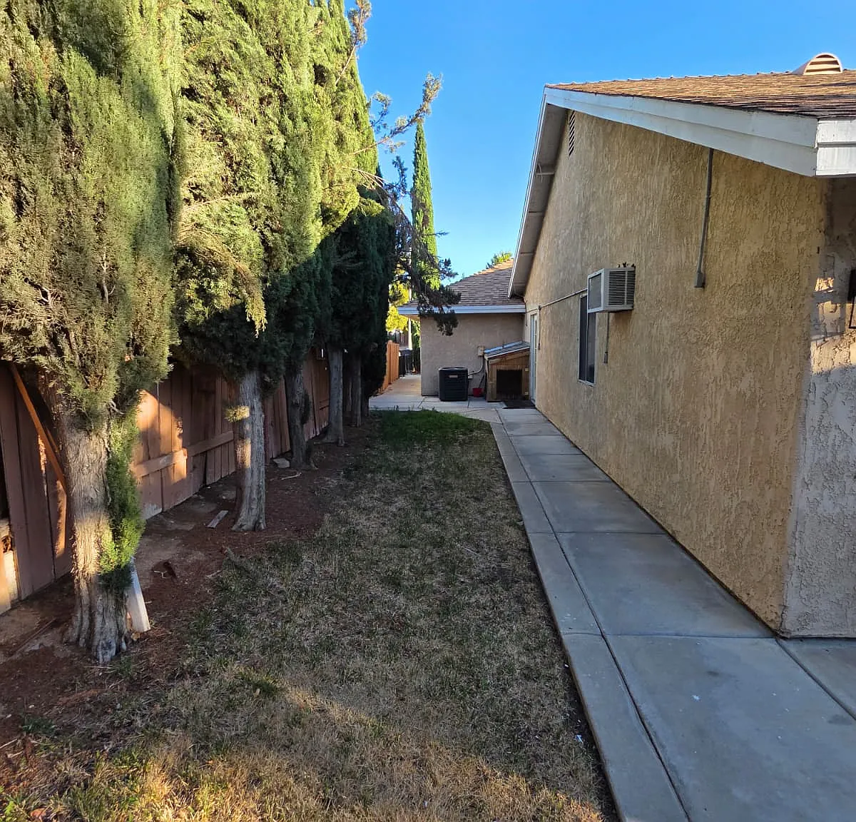 3833 E Avenue R — Photo 4