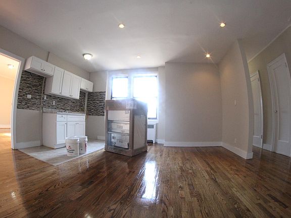 4th image of 2939 Grand Concourse #5E-1