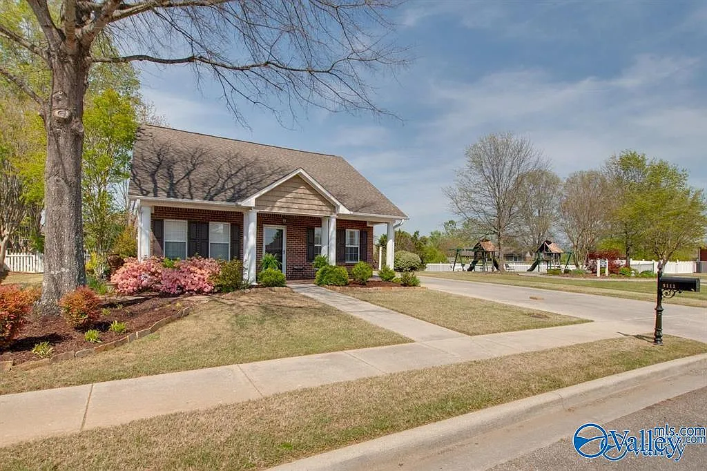 3 bed, 2.0 bath, 1646 sqft, $1,850 — Photo 4