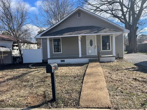 322 Eclipse St, Florence, AL 35630