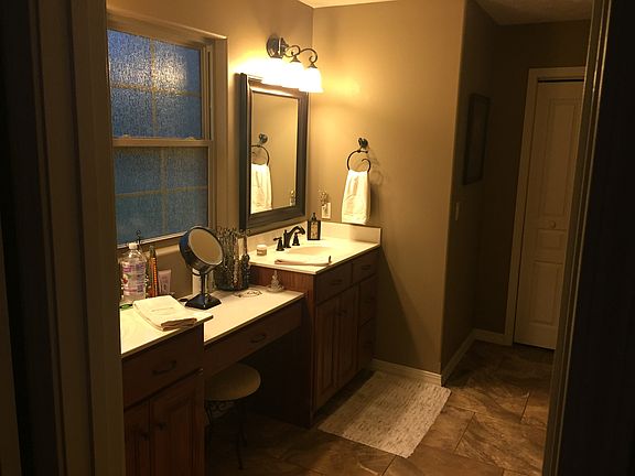 4th image of 115 Arrowhead Dr