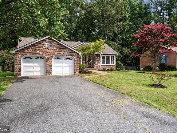 2nd image of 10711 Holleybrooke Dr