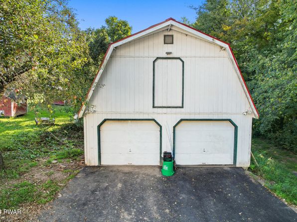 48 Jericho Rd, Newfoundland, PA 18445