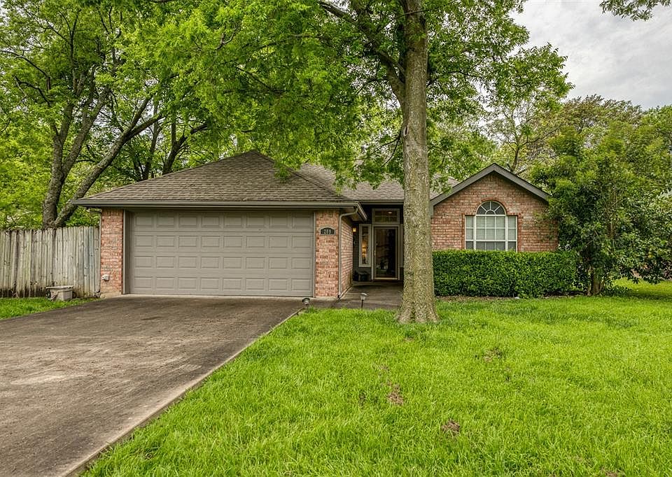 1st image of 209 John Arden Dr