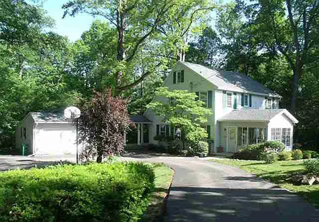 826 I Ave photo 1