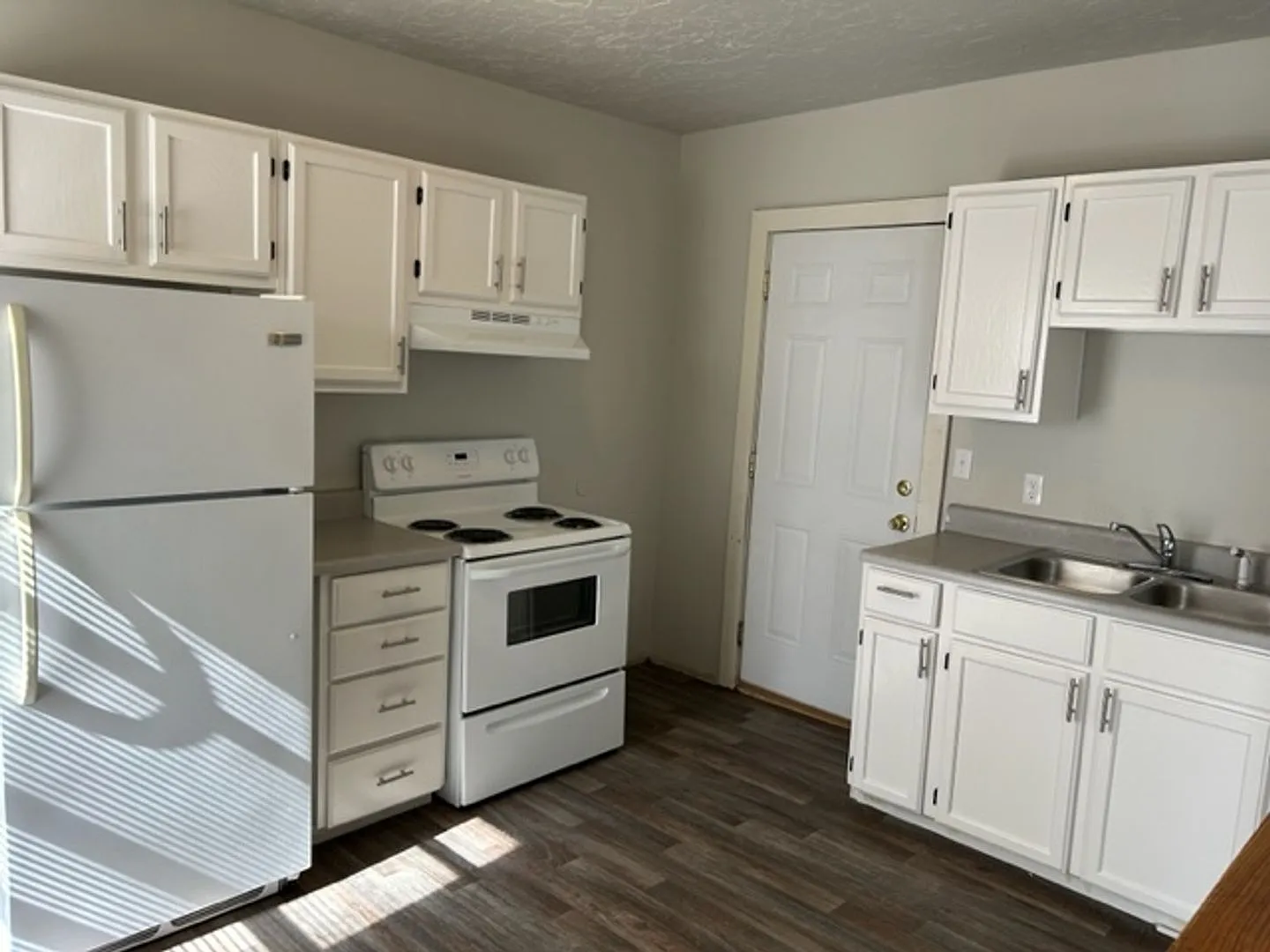 Updated 1-bed 1-Bath apartment in Webb City — Photo 3
