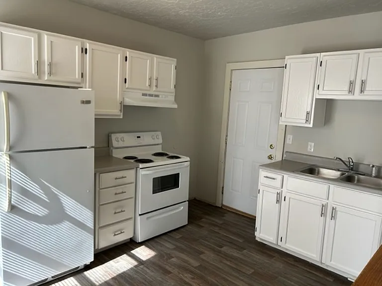 304 N Webb St — Photo 10