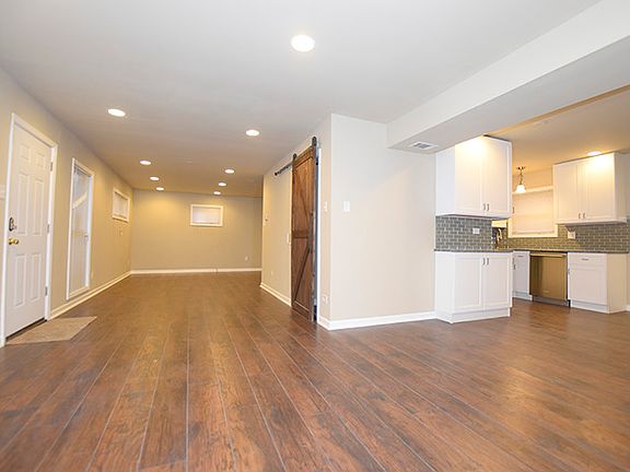 2nd image of 1485 Lincoln Pl