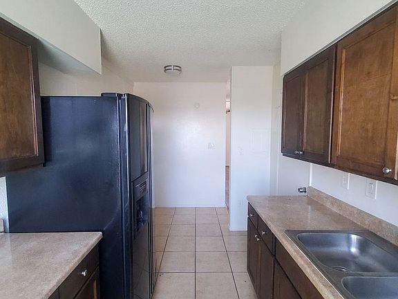 4th image of 534 N Williams #H