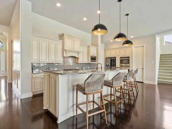 34 Jaden Oaks Pl, Tomball, TX 77375