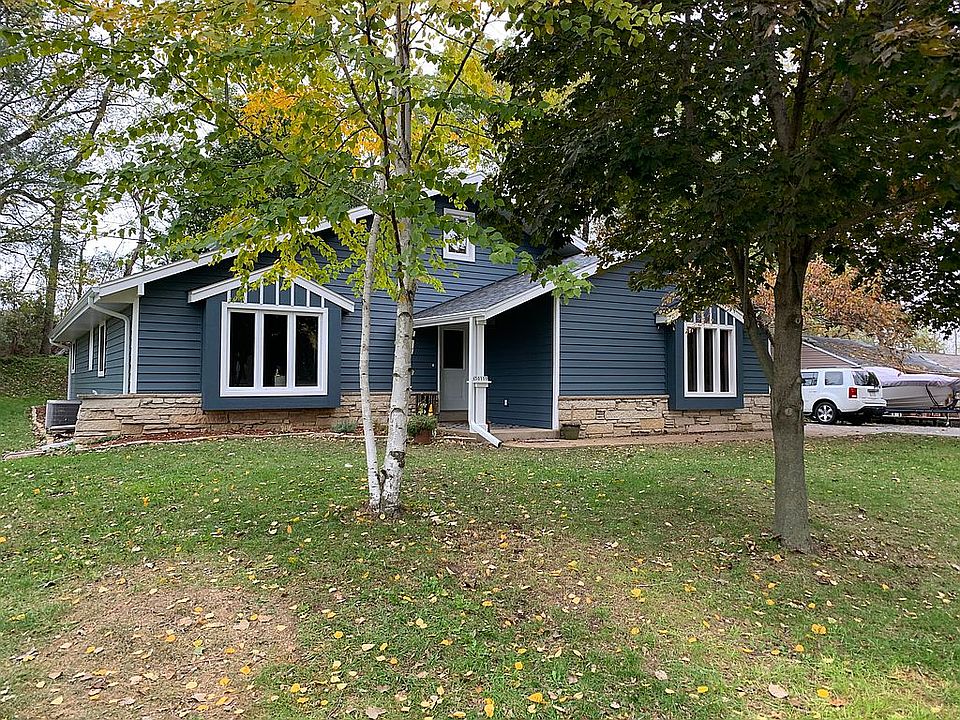 2nd image of 30110 Lake Hills Dr