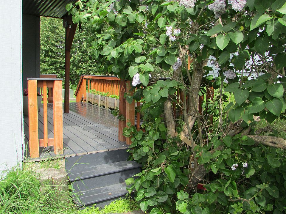Beautiful Rear Deck